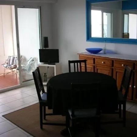 Hyeres, 2 Bedrooms, 4 Persons - Fr-1-335-77 Hyeres